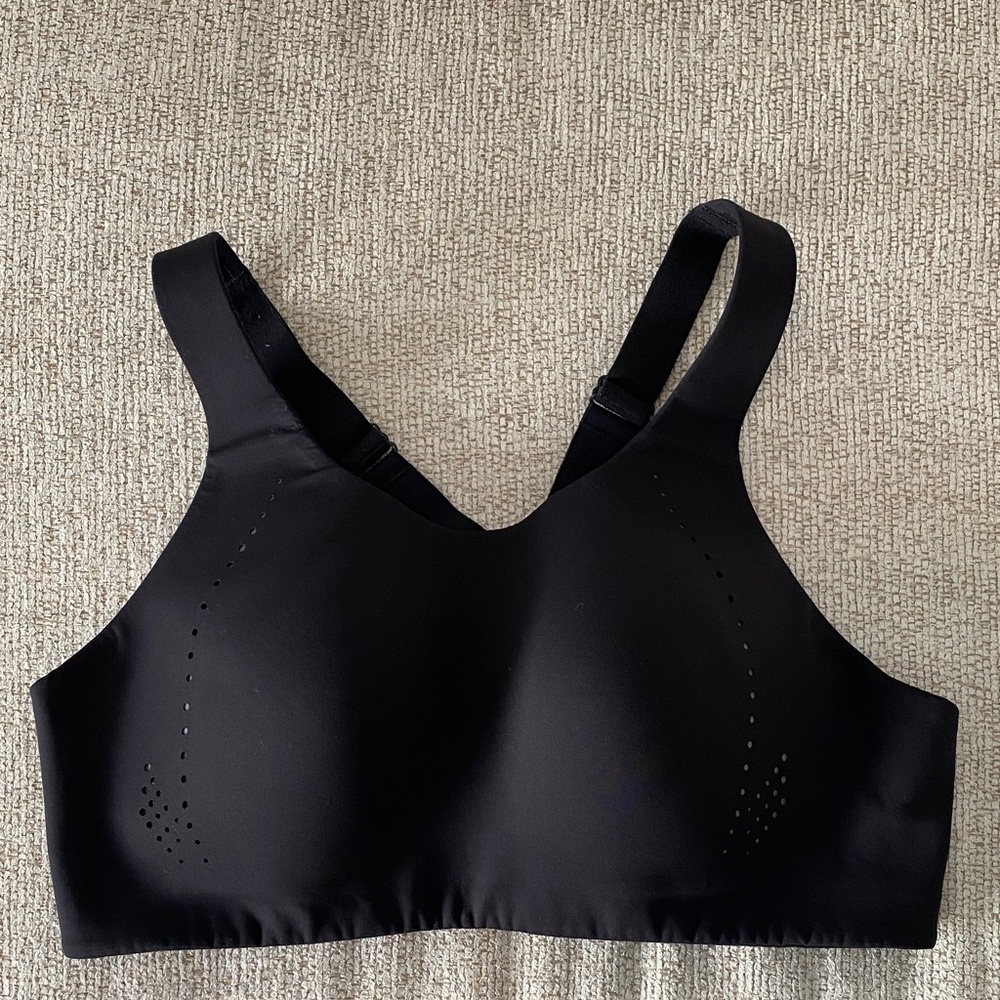 Lululemon AirSupport Black Sports Bra 38C